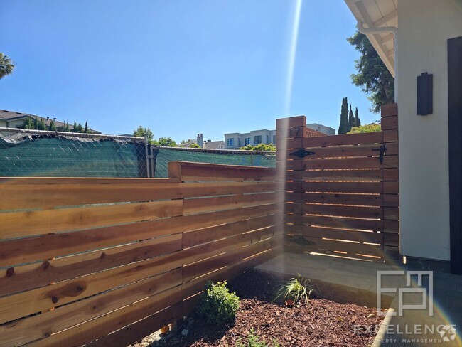 Building Photo - Brand New Build - 2/2 Cottage, Fenced Yard... Rental