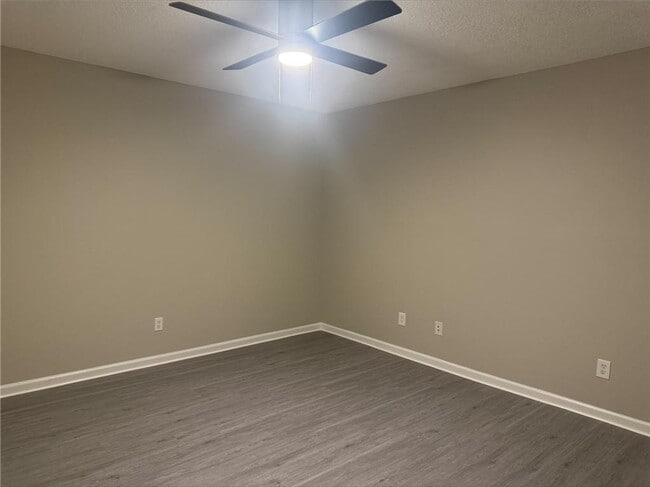 Photo - 106 Windridge Dr