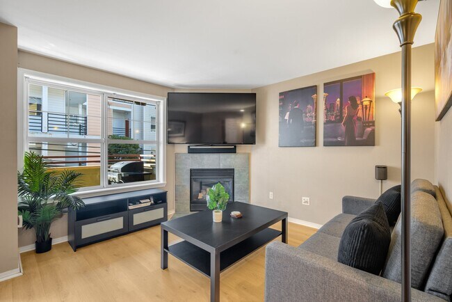 Photo - 931 N 35th St