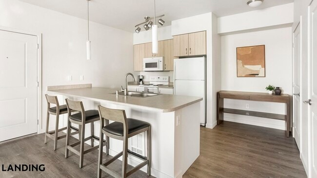 Photo - 17500 25th Ave NE Unidad GG206
