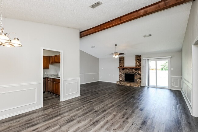 Photo - 7401 Meadow Creek Dr