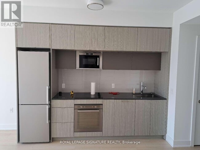 Photo - 575 Bloor St E Unit 1901