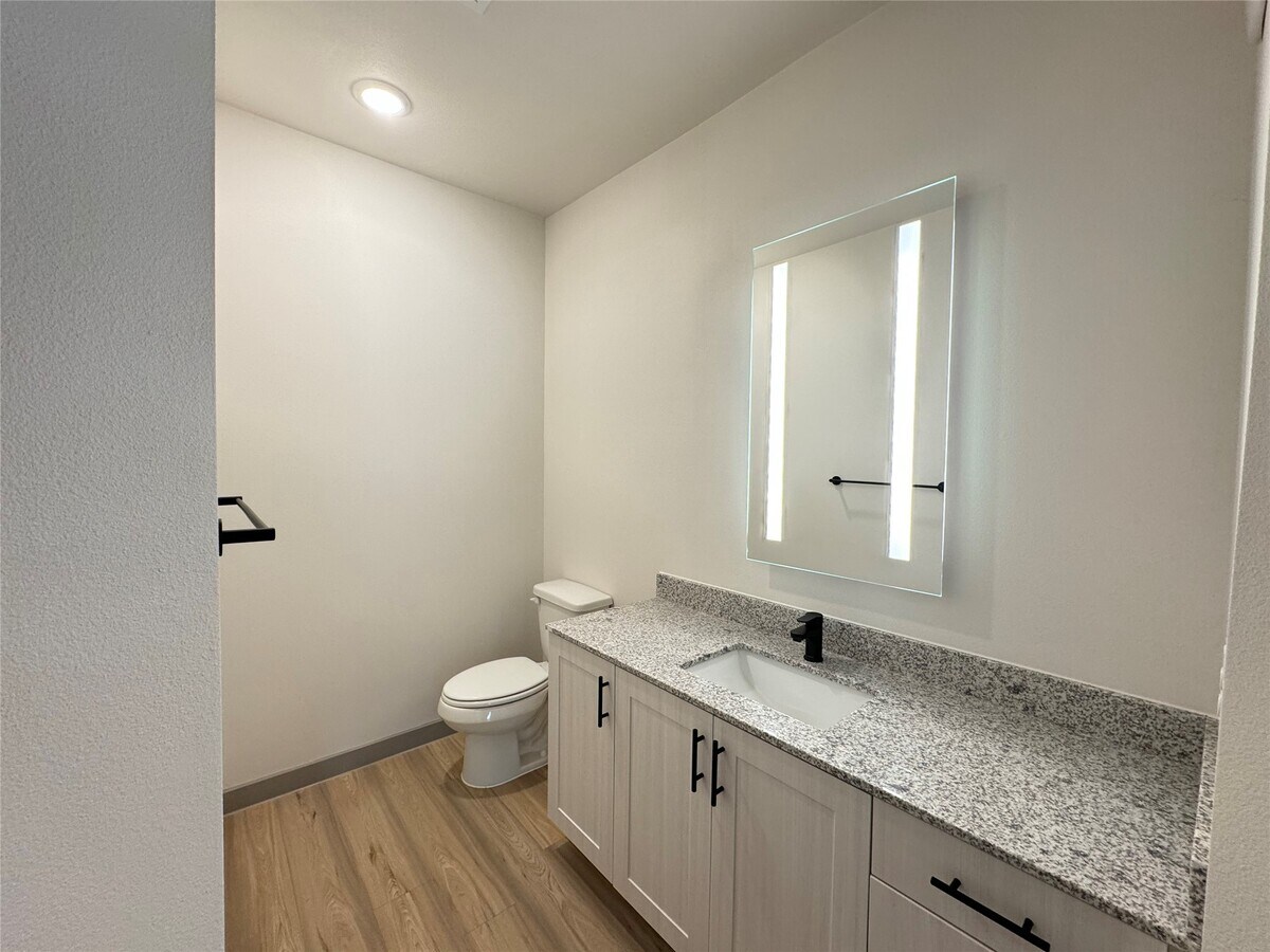 Photo - 11604 Stonehollow Dr Unit B8.116