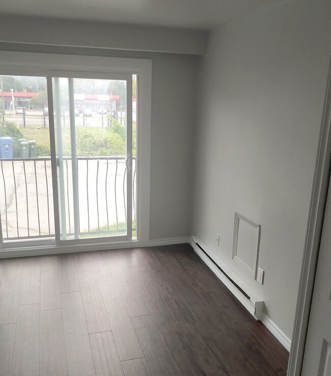 Photo - 45-51 E Surrey St