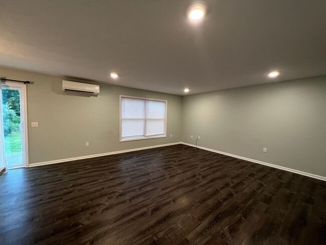 Photo - 723 Eastgate Pl