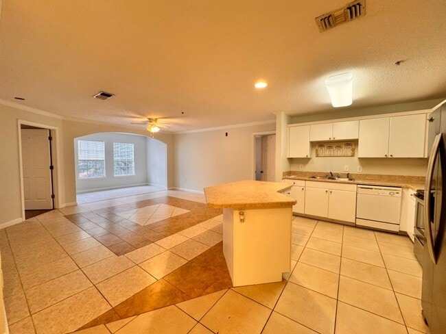 Photo - 3591 Kernan Blvd S