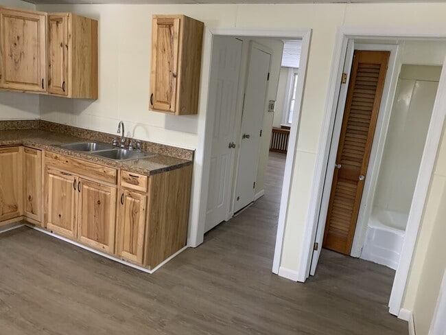 Photo - 145 - 147 Elm Unit 145