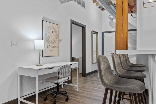 Photo - Peper Lofts @ Laclede's Landing Unit 6K
