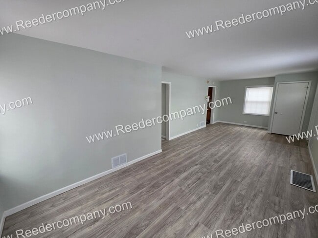 Photo - Large 4 bedroom 2 bathroom house