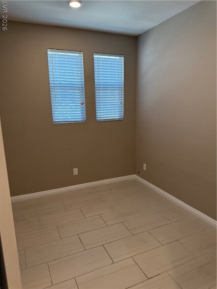Photo - 921 Riverlawn Pl