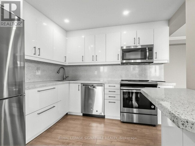 Photo - 8111 Yonge St Unit 1010