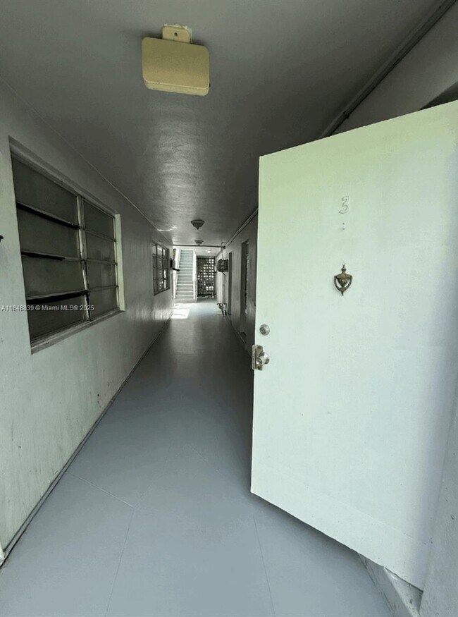 Photo - 16890 NE 21st Ave Unit 3