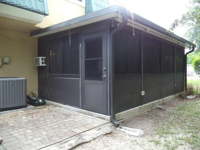 Photo - 5828 Harbour Club Rd