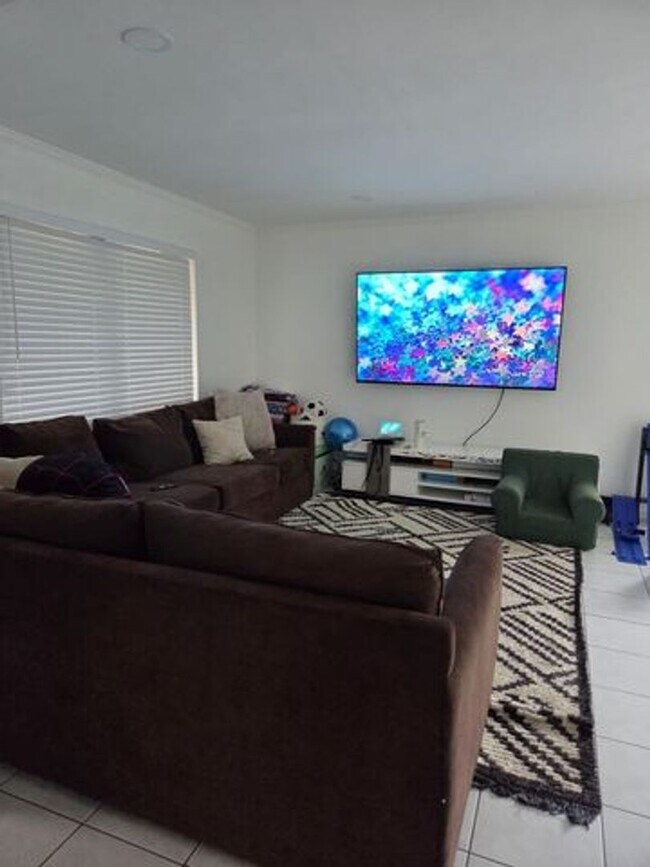 Photo - 810 Sandtree Dr