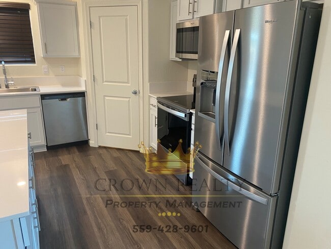 Photo - 2244 Samuel St