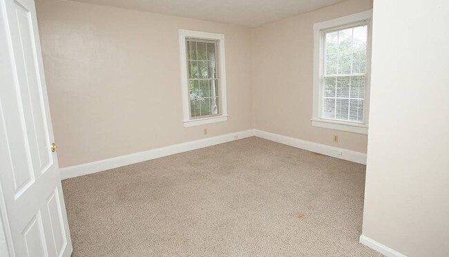 Upstairs front bedroom. - 350 collicello st