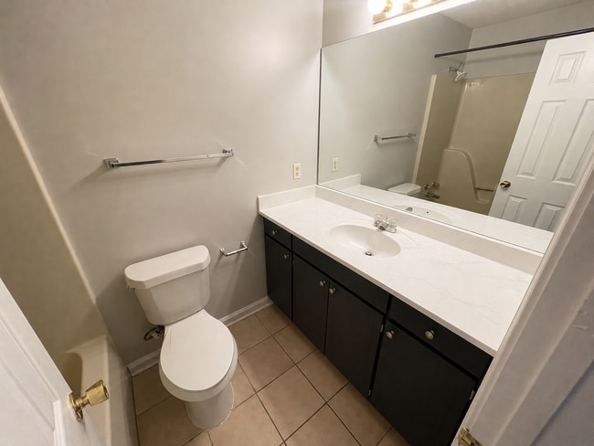 Photo - 1004 Creekside Pl