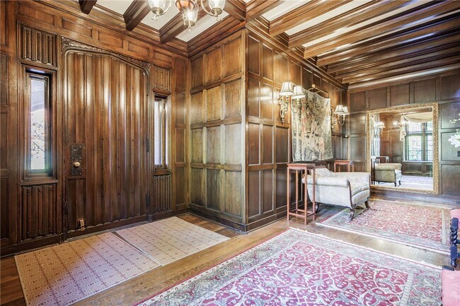 Photo - 901 East Ave