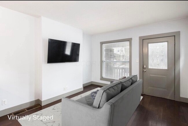 Photo - 2411 Indianola Ave