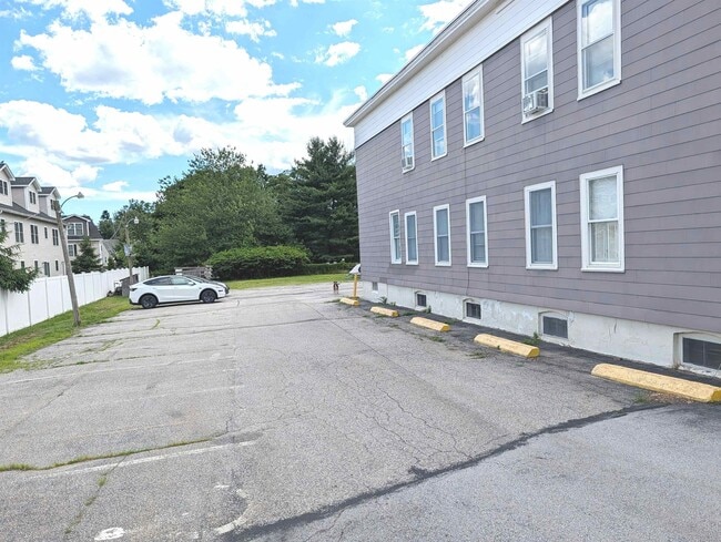 Photo - 685 Massabesic St Unit 2-W