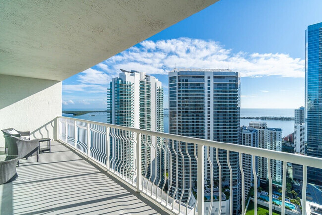 Building Photo - 1200 Brickell Bay Dr Unit FL43-ID1022226P Rental