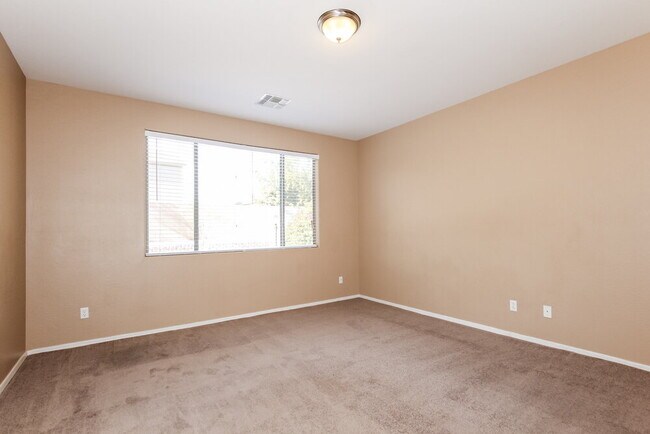 6932 W Briles Rd