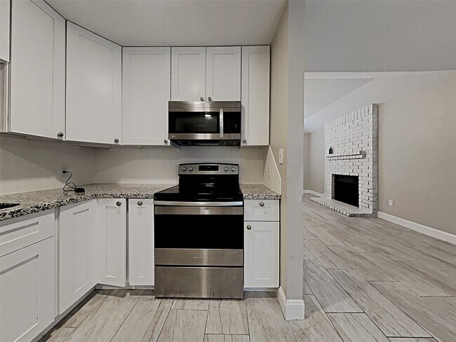 Photo - 14020 Schroeder Rd