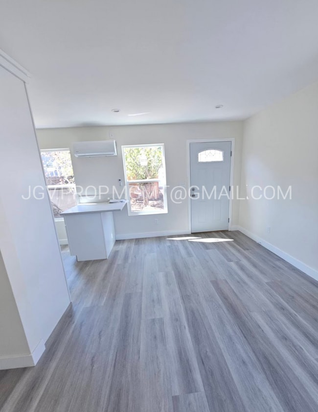 Photo - 1025 S Victoria Ave