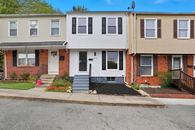 Building Photo - Recently Updated 3 Bedroom 1 Bath in Newar...
