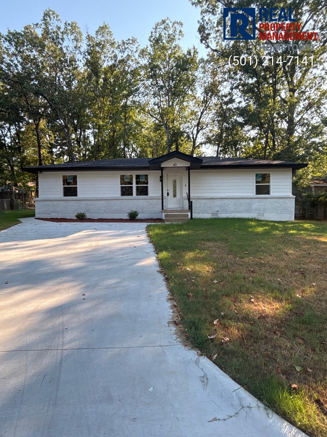 Photo - 43 S Wakefield Dr House