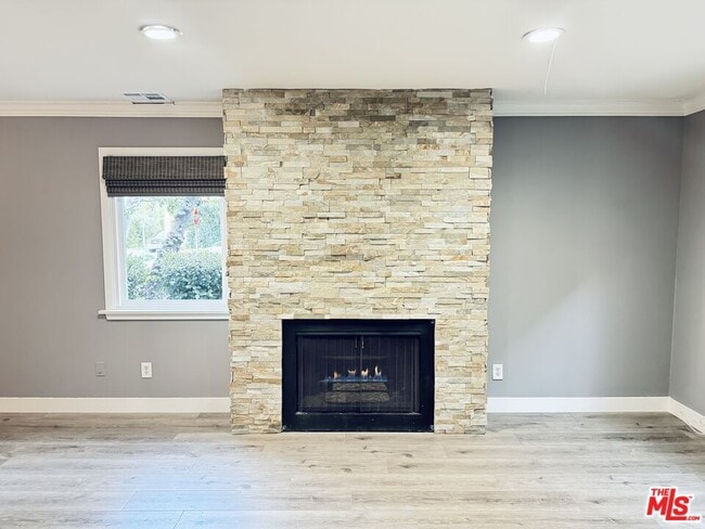4443 Saugus Ave Unit 1