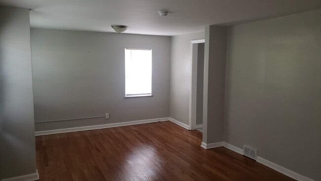 Photo - 1137 Woodbine St