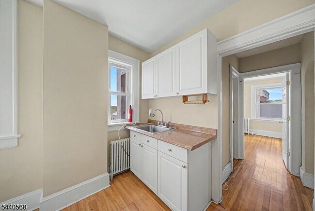 Photo - 409 Main St Unit 3F