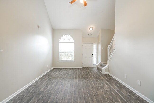 Photo - 2843 Warhorse Pl