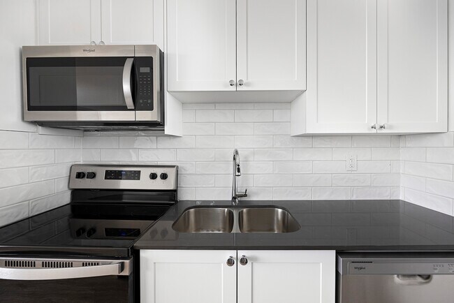 2200 Roche Court - 2200 Roche Ct