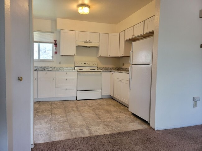 Photo - 2870 Montebello Dr W Unidad #4