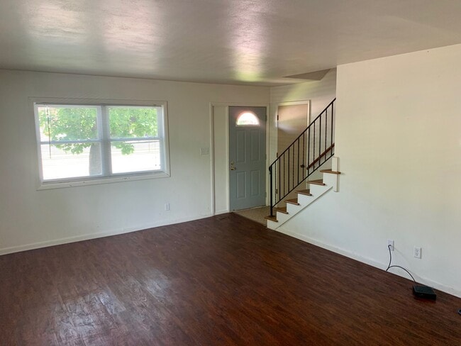 Photo - 930 Jackson St