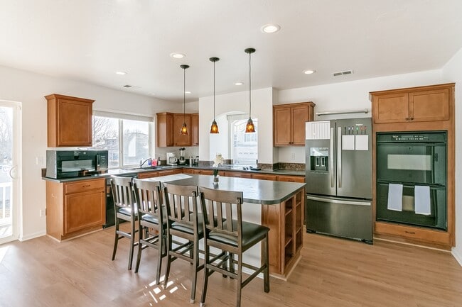 Photo - 5178 Netherland St