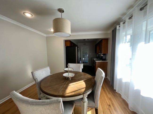 Photo - 8024 Outlook Dr