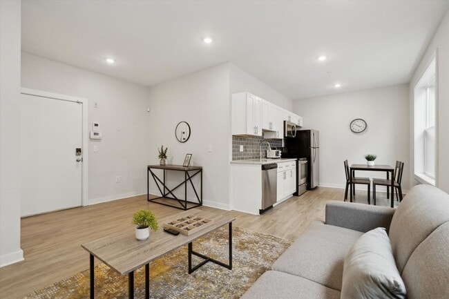 Photo - Fairmount Square