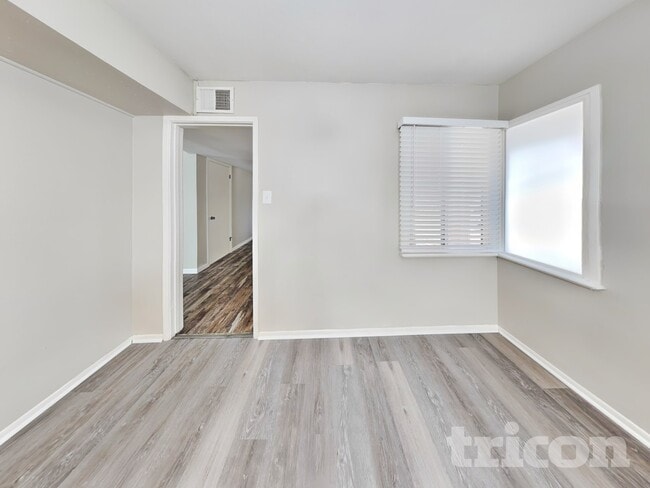 Photo - 1835 Childers Dr NE