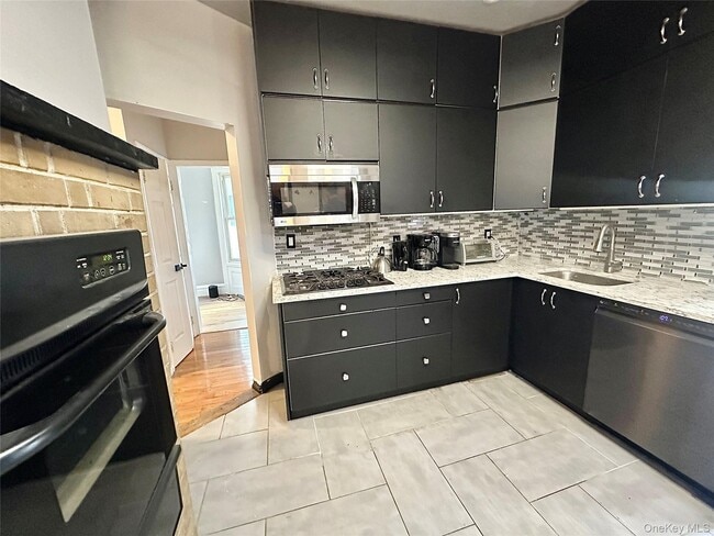 Photo - 25 Fletcher Ave