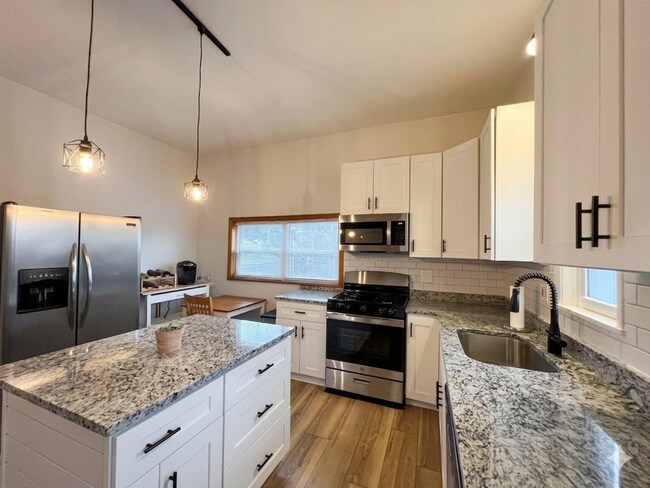 Photo - 2121 Eggers St Unit 1