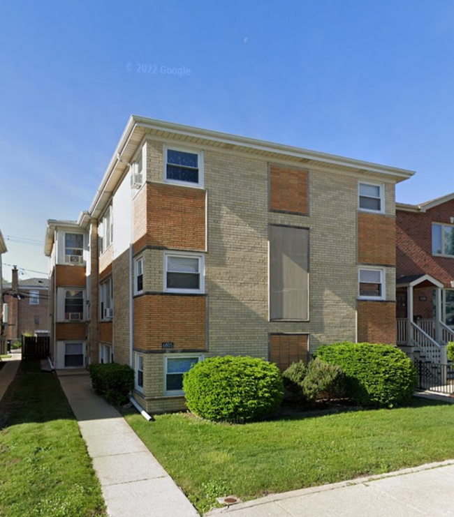 Building Photo - 6805 W Montrose Ave Rental