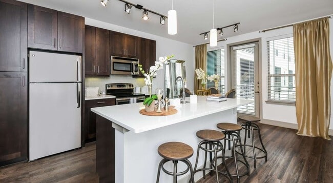 8025 Forest Ln Unit 1337
