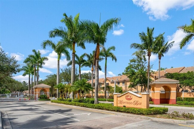 Photo - 2350 SW 86th Way Casa Adosada