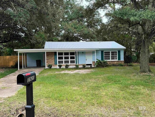 3 Bedroom 1 Bathroom House in Mobile - 3 Bedroom 1 Bathroom House in Mobile