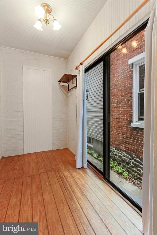 Photo - 110 York St