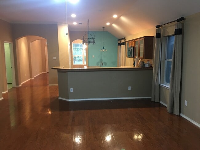 Photo - 6321 Pinehurst Dr