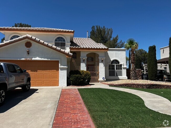 Building Photo - Spacious Home in a great neighborhood